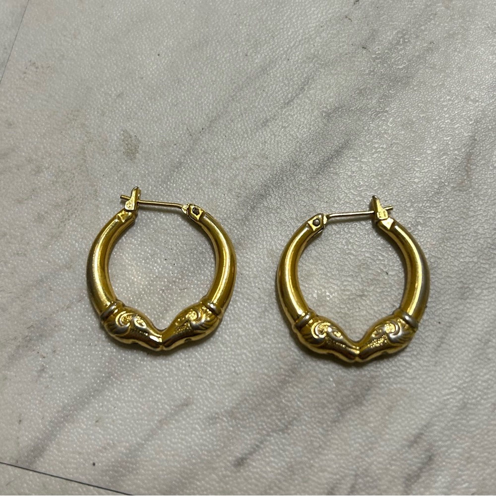 Antique 10K GP  YKissing Rams, 7/8” Hoop Lever Back Vintage Classic Earrings - Picture 2 of 3